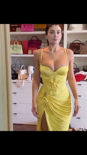 Video post by @hellocanadamag on Instagram