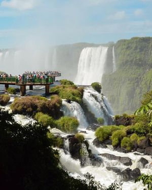 Image post by @putneystudenttravel on Facebook