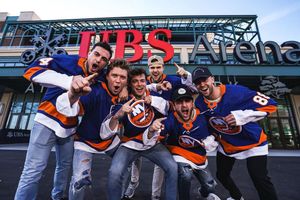 Image post by @nyislanders on Instagram