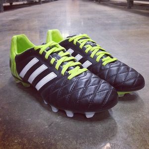 Image post by @soccerdotcom on Instagram