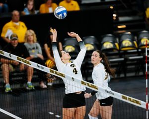 Image post by @IowaVolleyball on Twitter