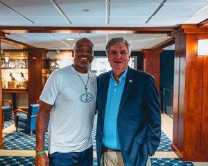 Image post by @navyfb on Instagram