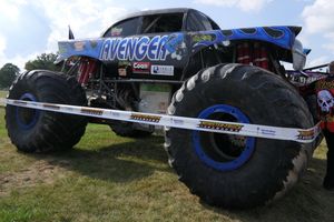Image post by @monstertruckdaily on Instagram