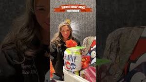 Video post by @philadelphiaflyers on YouTube