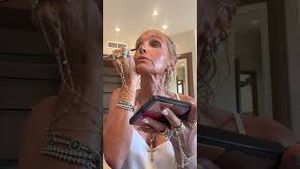 Video post by @shop.with.caroline on YouTube