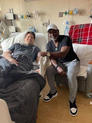 Image post by @EmmittSmith22 on Twitter