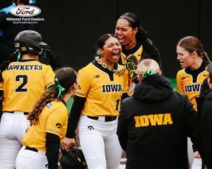 Image post by @TheIowaHawkeyes on Twitter