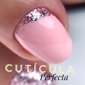 Image post by @nestanails on Instagram
