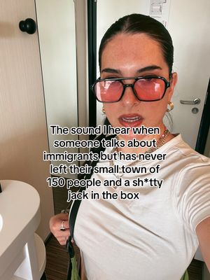 Video post by @hollylatiolais on TikTok