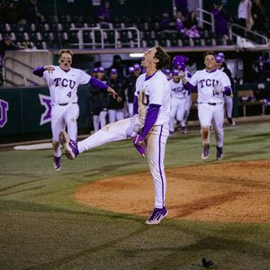 Image post by @collegebaseballhub on Instagram