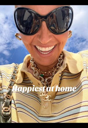 Video post by @shop.with.caroline on TikTok