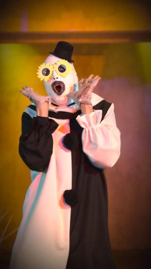 Video post by @halloweenhorrornights on TikTok