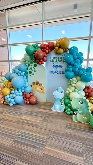Video post by @balloons_by_victoria_dz on Instagram