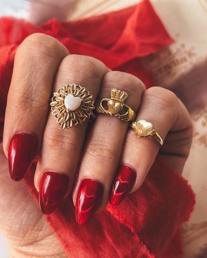 Image post by @maejeanvintage on Instagram