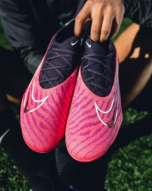 Image post by @soccerdotcom on Instagram