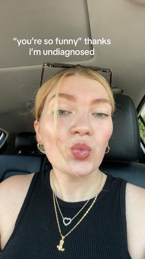 Video post by @badatliv on TikTok