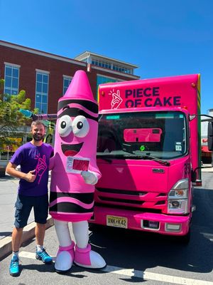 Image post by @pieceofcakemoving on Instagram