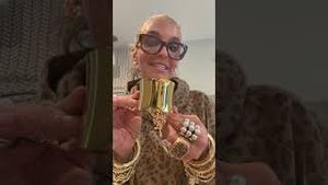 Video post by @shop.with.caroline on YouTube