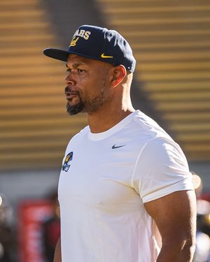 Image post by @cal_football on Instagram