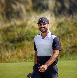 Image post by @alexlevygolf83 on Instagram