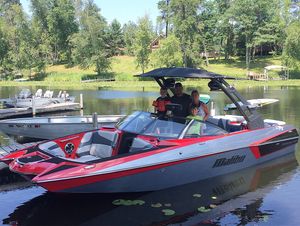 Image post by @malibuboats on Instagram