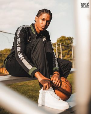 Image post by @bucksproshop on Instagram