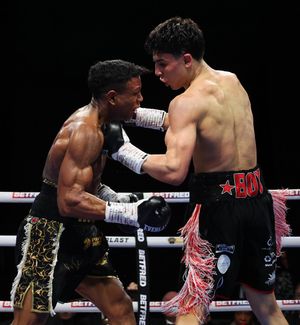 Image post by @MatchroomBoxing on Twitter