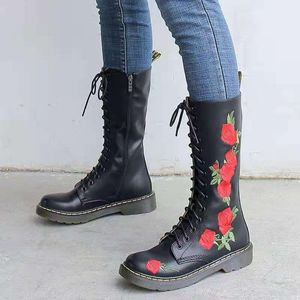 Image post by @shopthebootsclub on Facebook