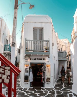 Image post by @your.travel.box on Instagram