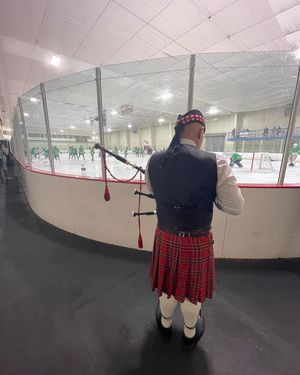 Image post by @nocontextclubhockey on Instagram