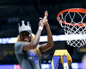 Image post by @KentuckyWBB on Twitter