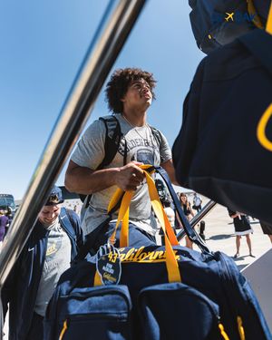 Image post by @cal_football on Instagram
