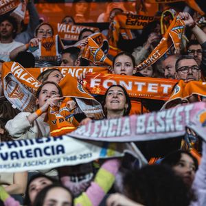 Image post by @valenciabasket on Instagram