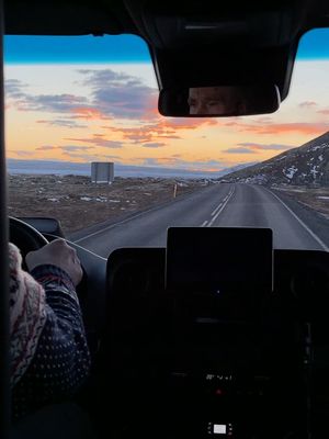 Image post by @her.atlas on Instagram