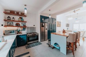 Image post by @kellyraaberealestate on Instagram