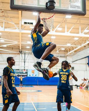 Image post by @romerunshoops on Instagram