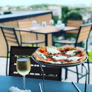 Image post by @marerooftop on Instagram