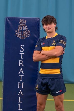 Image post by @StrathallanSchl on Twitter
