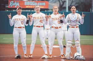 Image post by @texassoftball on Instagram
