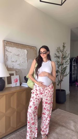 Video post by @sabrinanoellee on Instagram