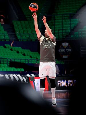 Image post by @realmadridbasket on Instagram