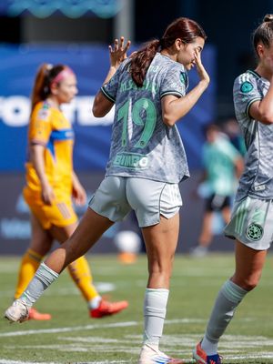 Image post by @americafemenil on Instagram