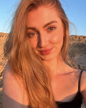Image post by @laurammaske on Instagram
