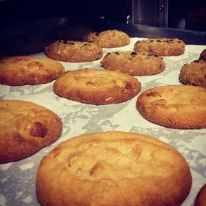 Image post by @insomniacookies on Instagram