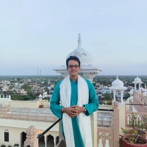 Image post by @vikramsampath on Instagram