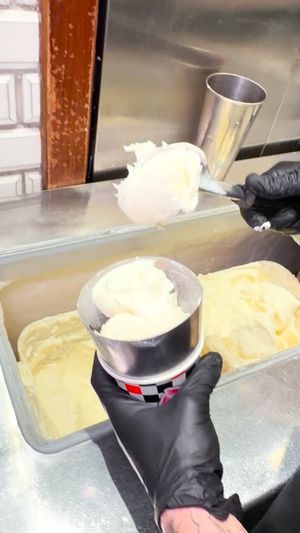Video post by @nielsensfrozencustardlv on Instagram