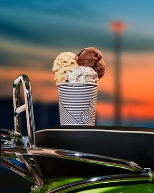 Image post by @insomniacookies on Instagram