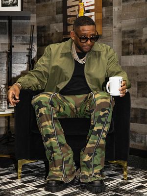 Image post by @mainohustlehard on Instagram