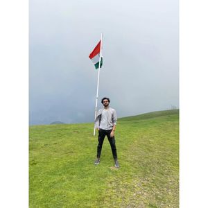 Image post by @ibhishamsoni on Instagram