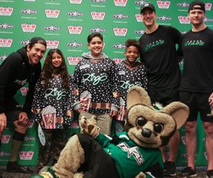 Image post by @txstarshockey on Instagram